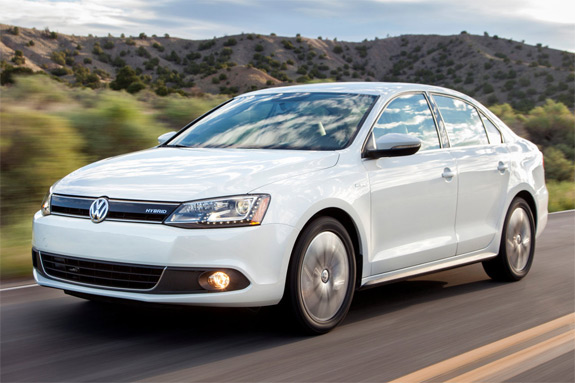 2013 Volkswagen Jetta Hybrid – A first look at VW's step away from Diesel