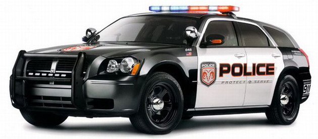 USA-Dodge-Magnum-Police-Car