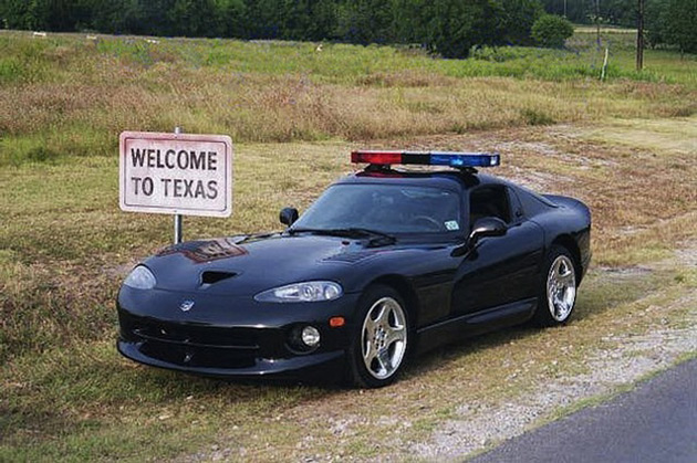 USA-Dodge-Viper-Police-Car