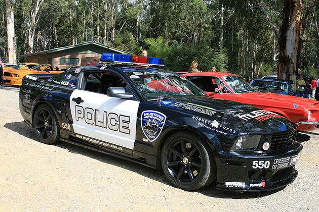 USA-Ford-Mustang-Police-Car