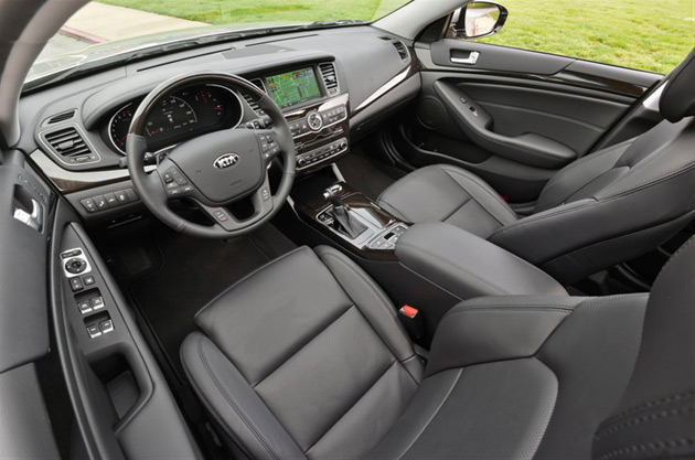 2014 Kia Cadenza - Interior