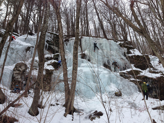 Ice-Climbing-2
