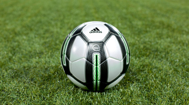 adidas miCoach Smart Ball