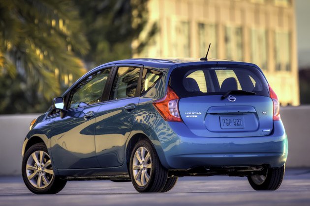 2014-Nissan_Versa_Note_2