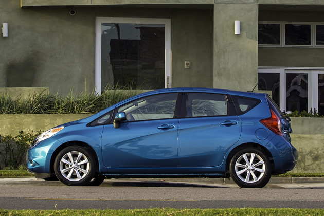 2014-Nissan_Versa_Note_3