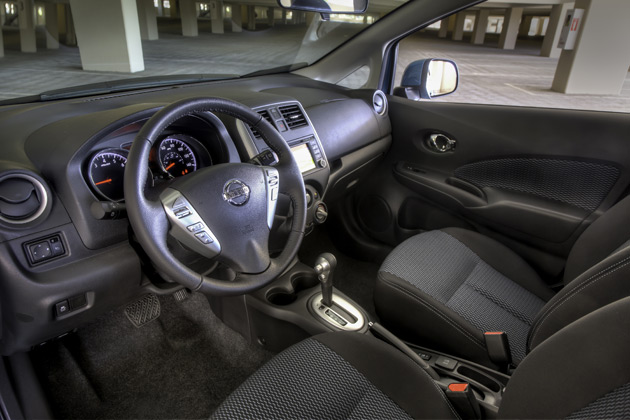 2014-Nissan_Versa_Note_4