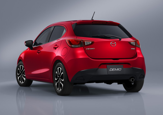 2016-Mazda2-3