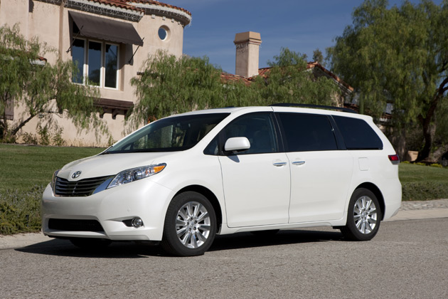 2014-Toyota-Sienna-LTD-1