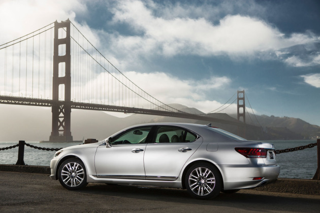 2014-Lexus-LS-460-2