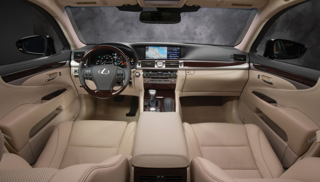 2014-Lexus-LS-460-5