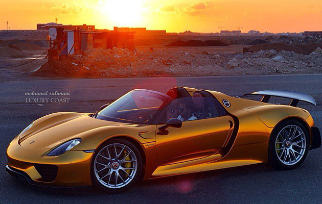 Gold-Porsche-918-Spyder-3