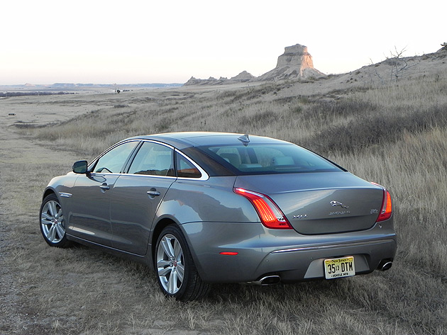 2015-Jaguar-XJL-2