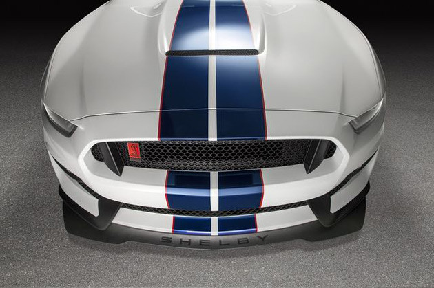 Ford-GT350R_1