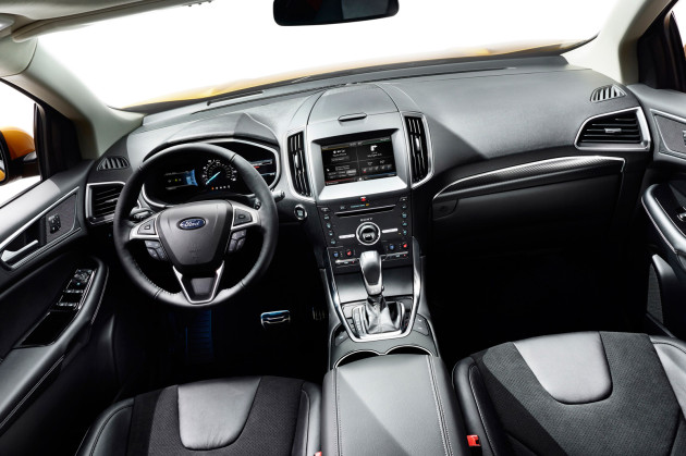 2015-Ford-Edge-Interior