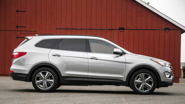 2015-Hyundai-Santa-Fe-3