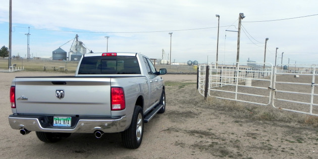 2015-Ram-1500-EcoDiesel-3