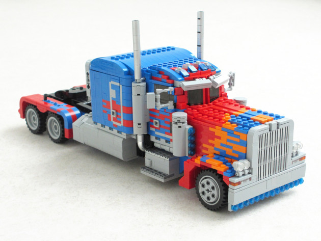 LEGO-Optimus-Prime-1