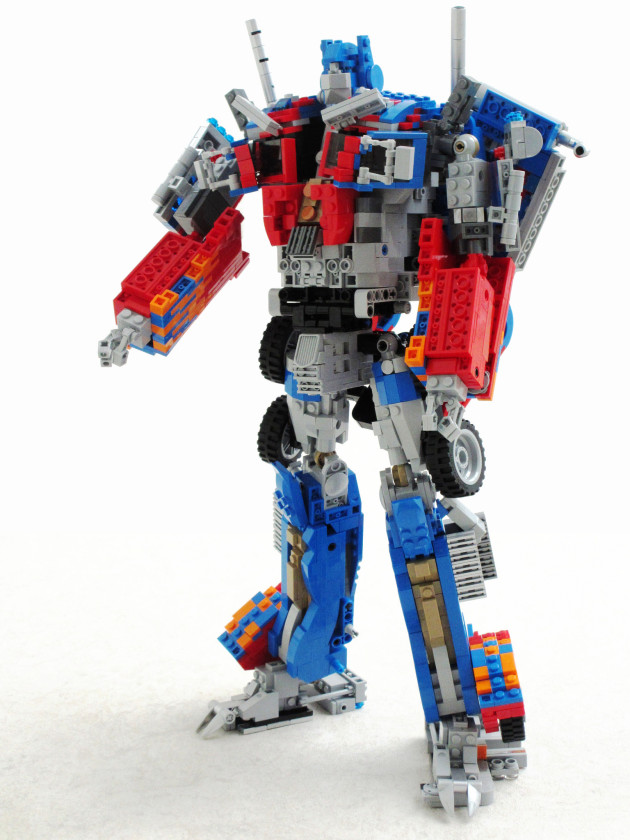 LEGO-Optimus-Prime-2