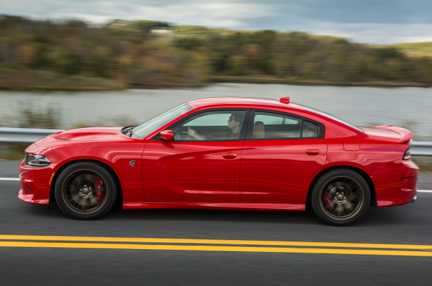 2015-Dodge-Charger-SRT-Hellcat-3