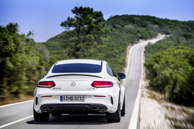 2017-Mercedes-AMG-C63-Coupe-7