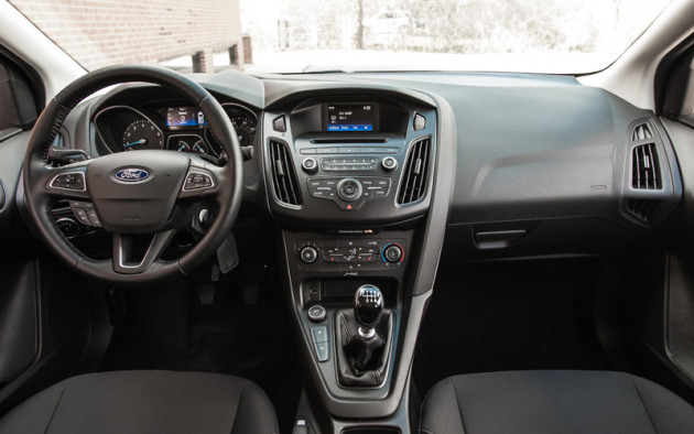 2015-Ford-Focus-4