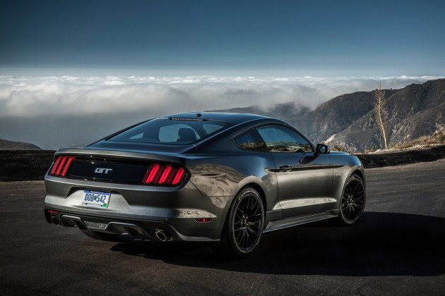 2015-Ford-Mustang-GT-2