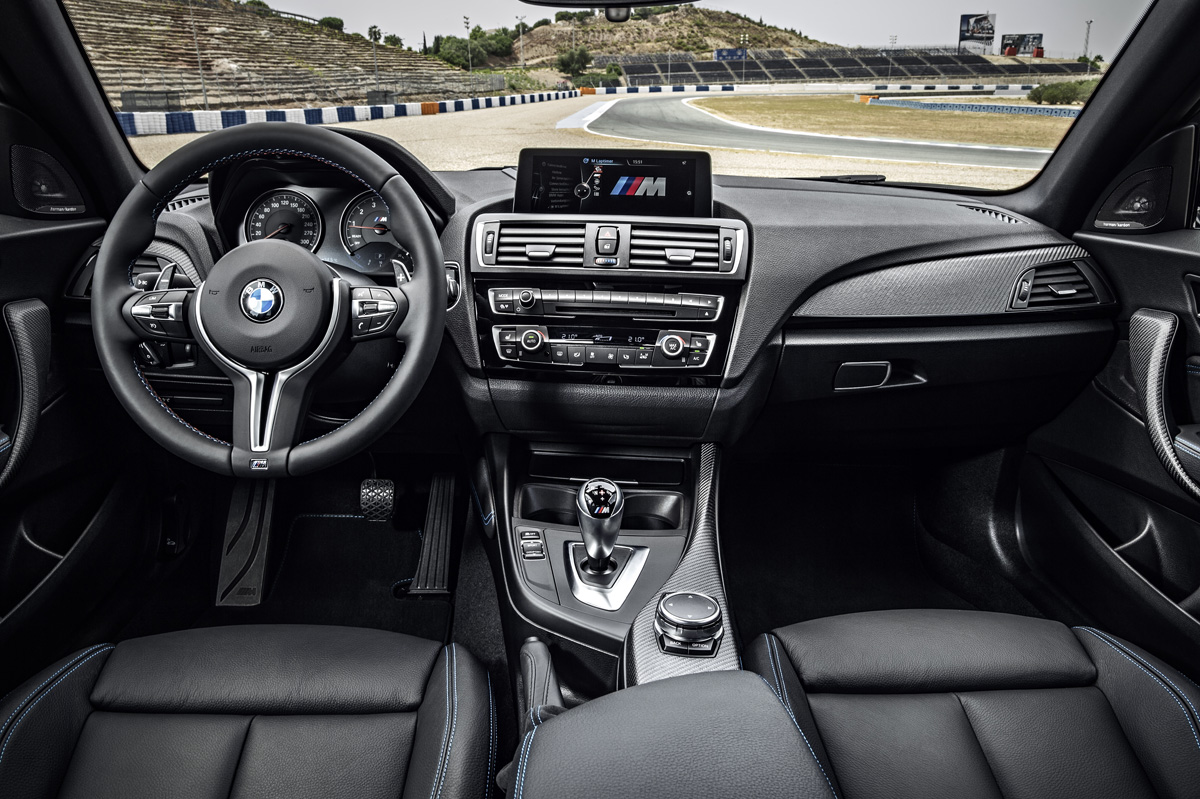 2016 BMW M2 interior