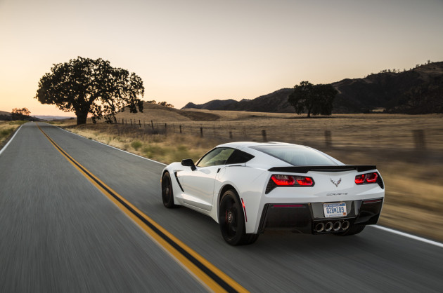 2016-Chevrolet-Corvette-2