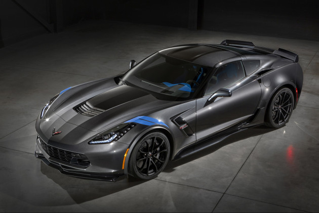 2017-Chevrolet-Corvette-Grand-Sport-1