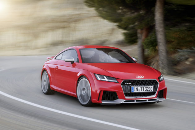 2017-Audi-TT-RS-1