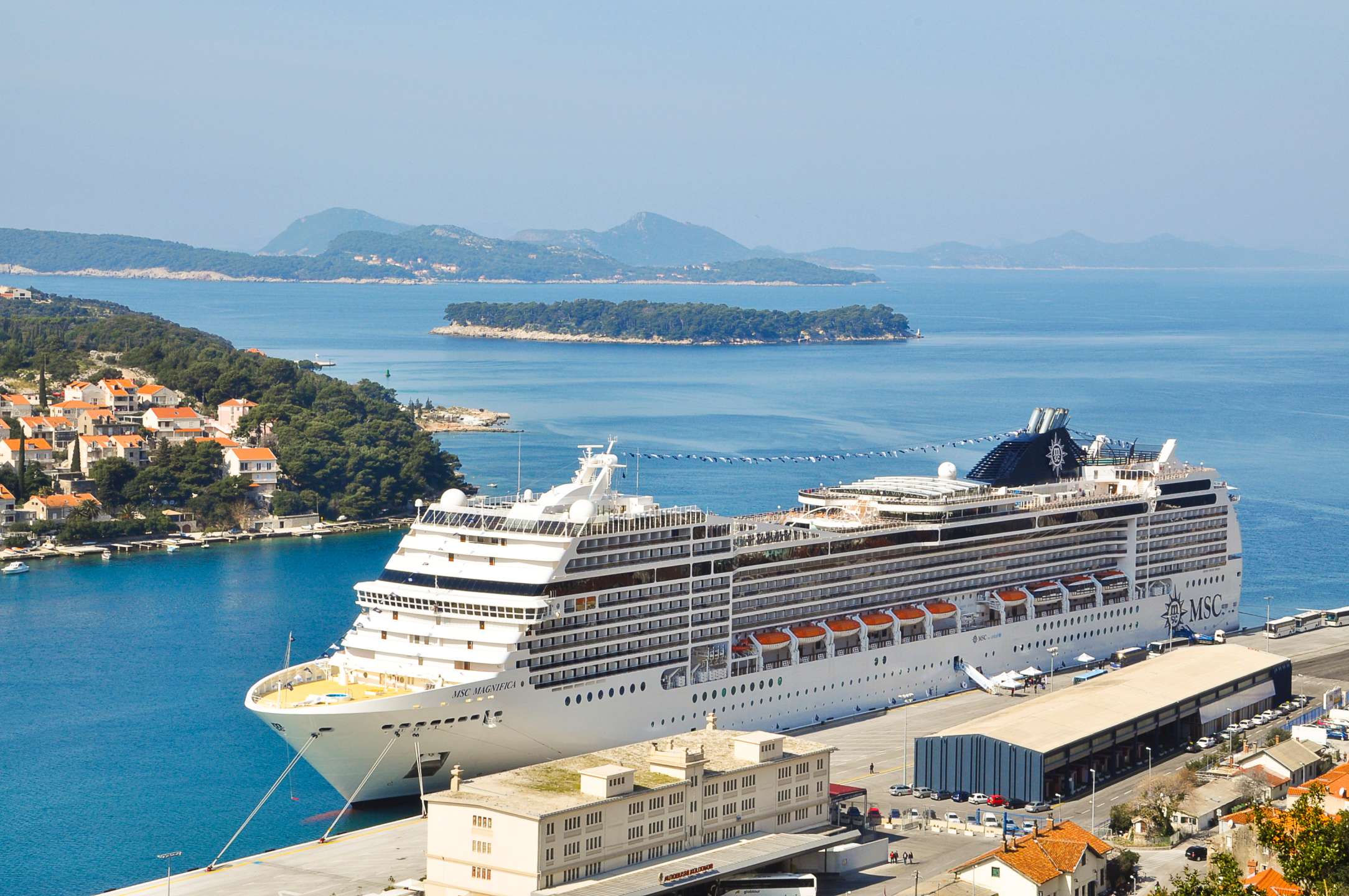 6-month cruise around the world cost