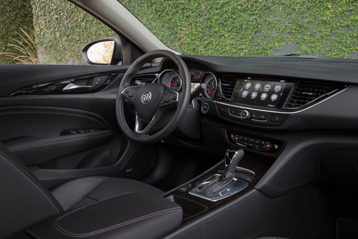 2018 Buick Regal Sportback interior