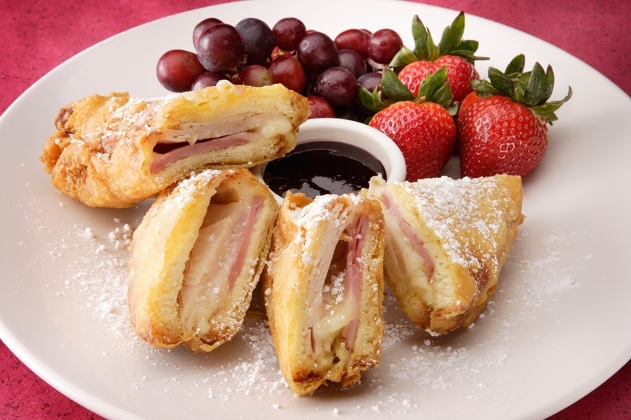 Disneyland Blue Bayou Monte Cristo Sandwich