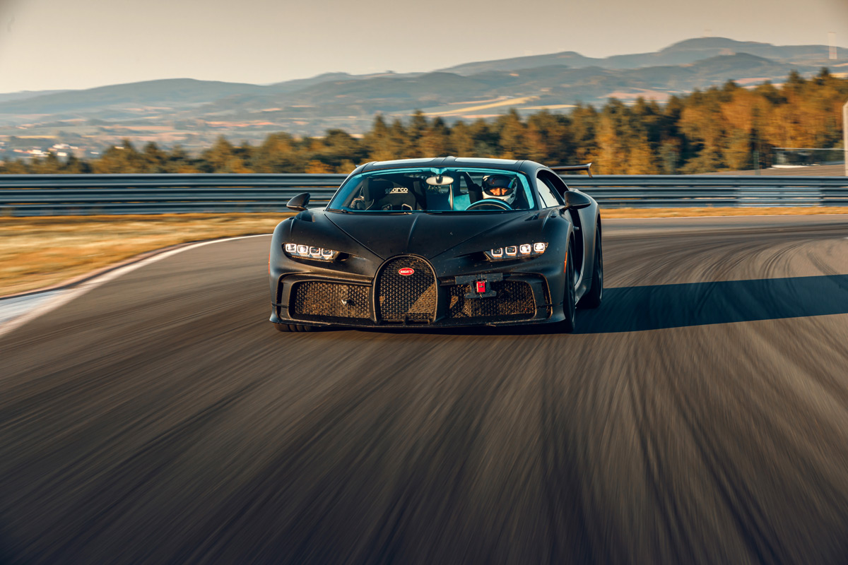 Bugatti Chiron Pur Sport - A Lap Around Bilster Berg