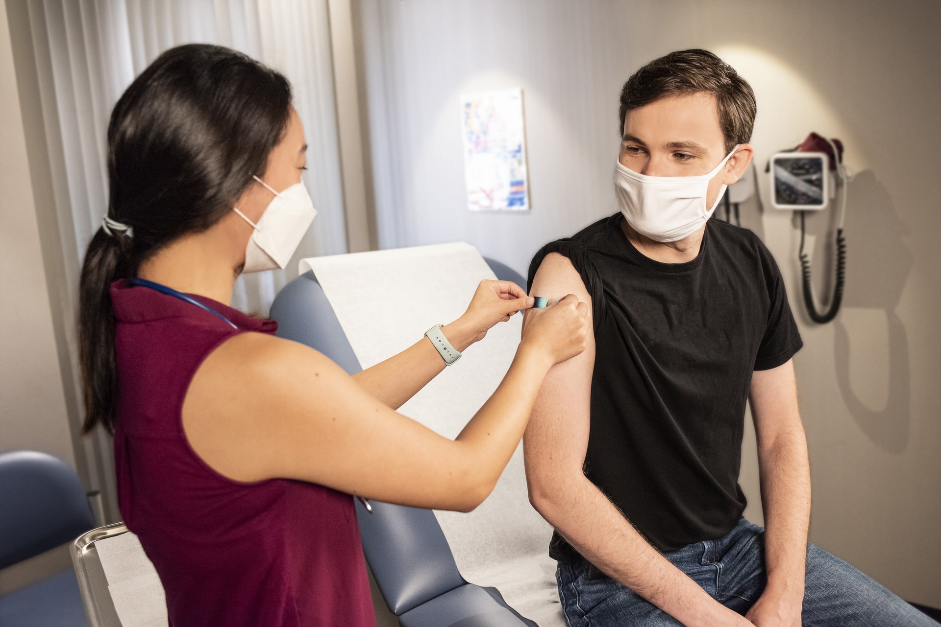 Guy getting vaccinated