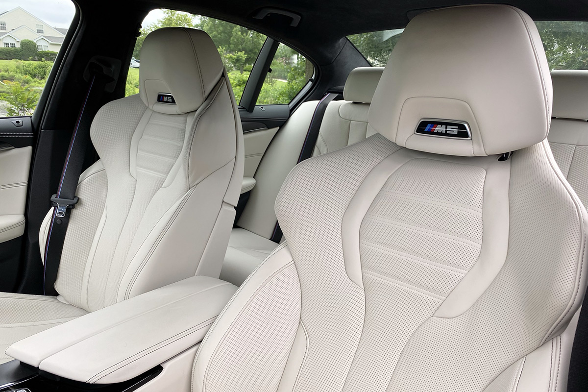2021 BMW M5 Competition - Smoke white/black Merino leather seats