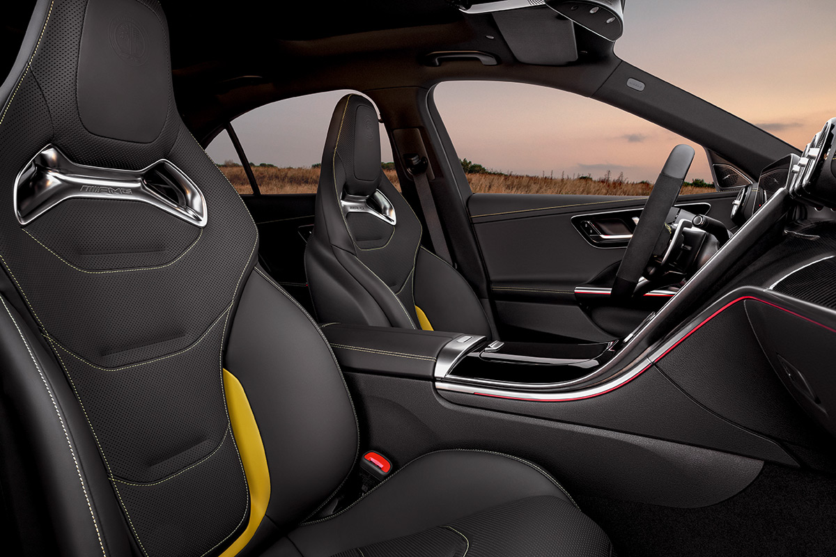 2024 Mercedes-AMG C63 S E-Performance seats