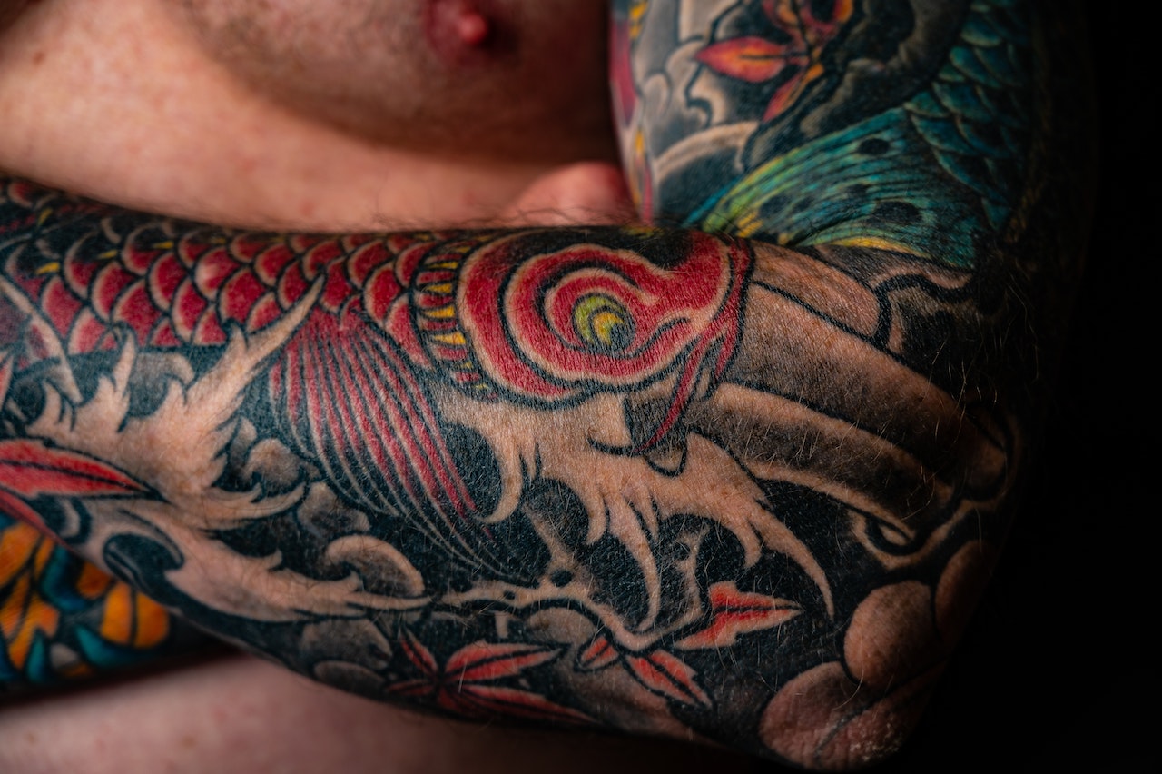 Colored vs Black & White Tattoos: What You Need to Know