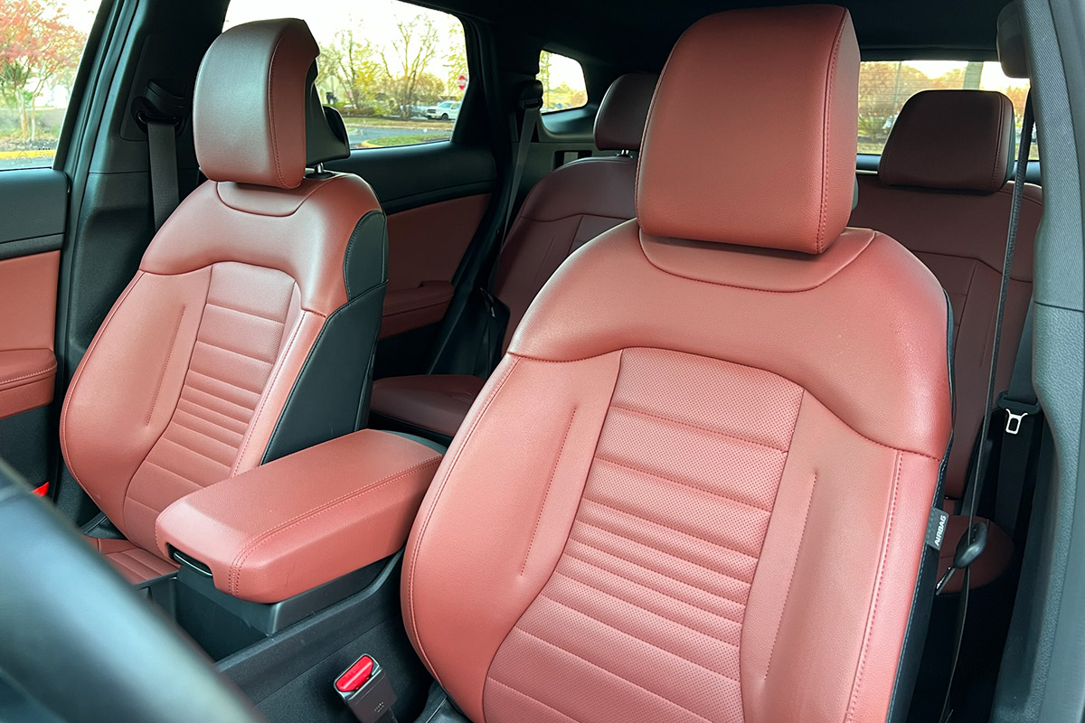 2023 Kia Sportage Hybrid SX‑Prestige AWD seats