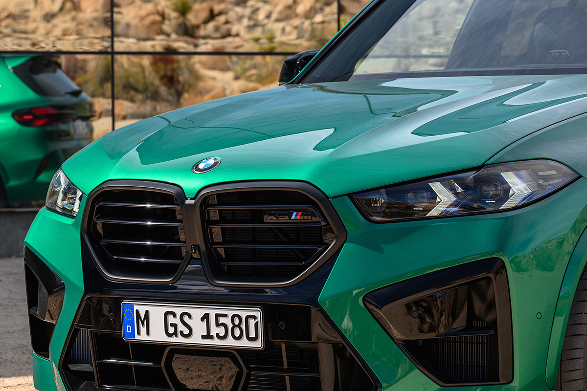 2024 BMW X5 M Competition grille