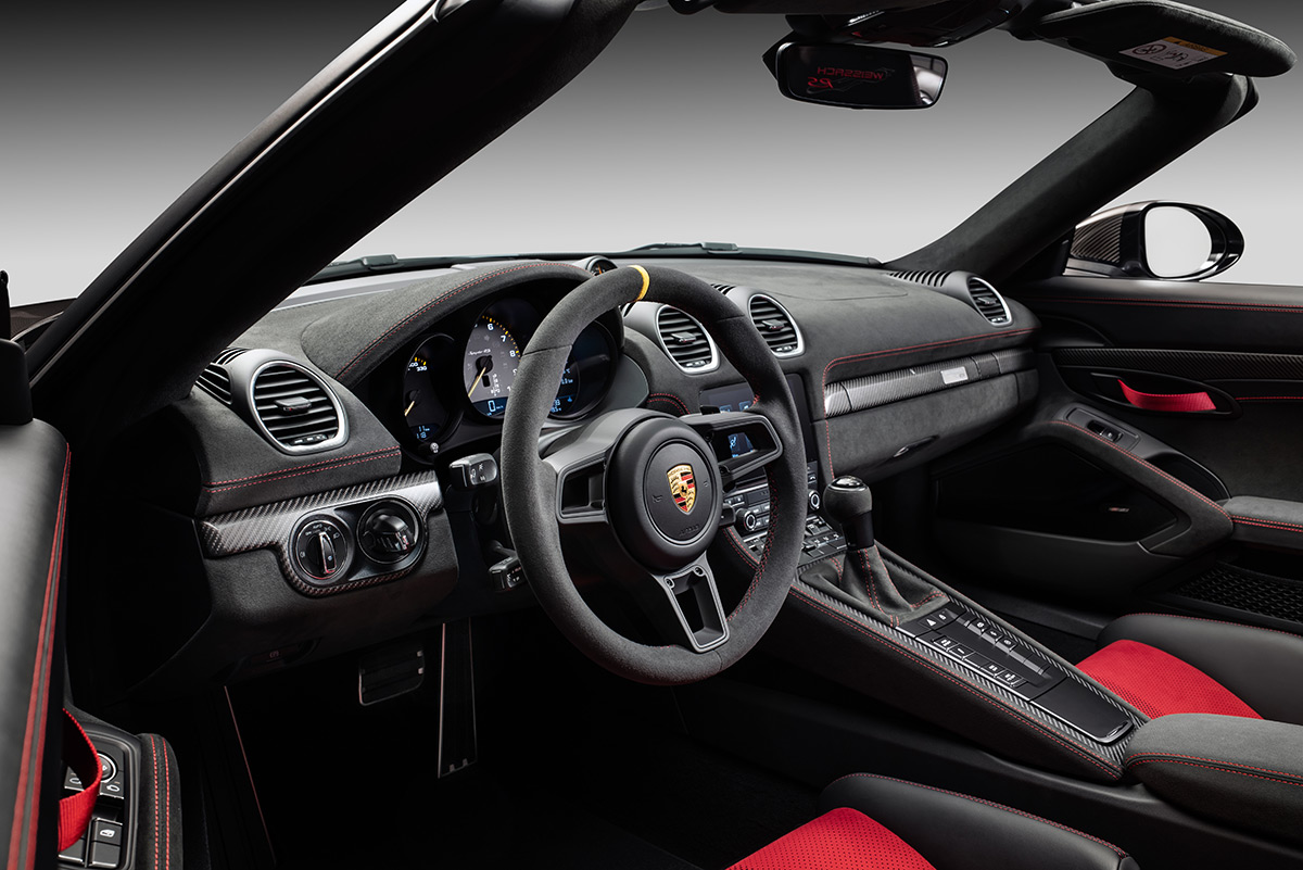 2024 Porsche 718 Spyder RS  interior