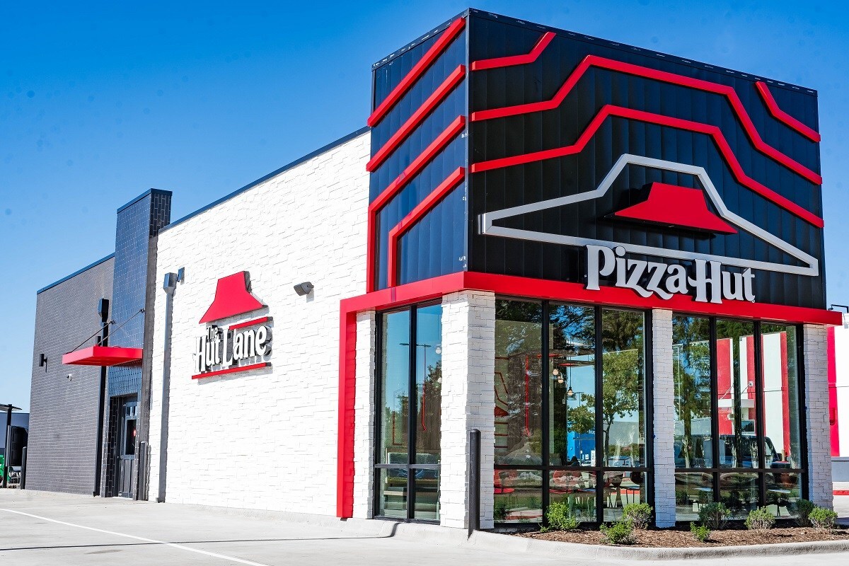 Pizza Hut's New Restaurant Design Concept