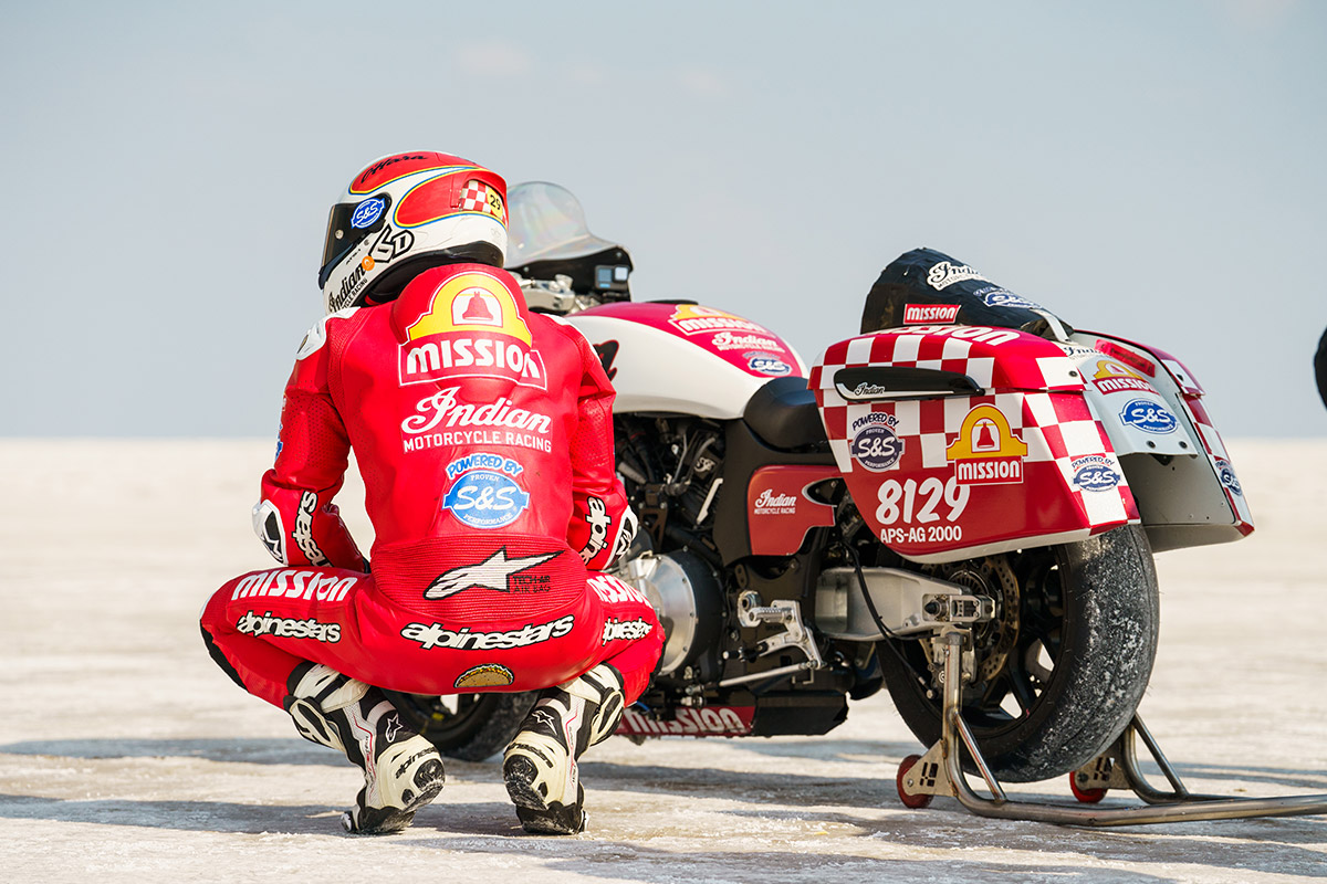 Indian Motorcycle Tyler O'Hara Sets Record At Bonneville Salt Flats