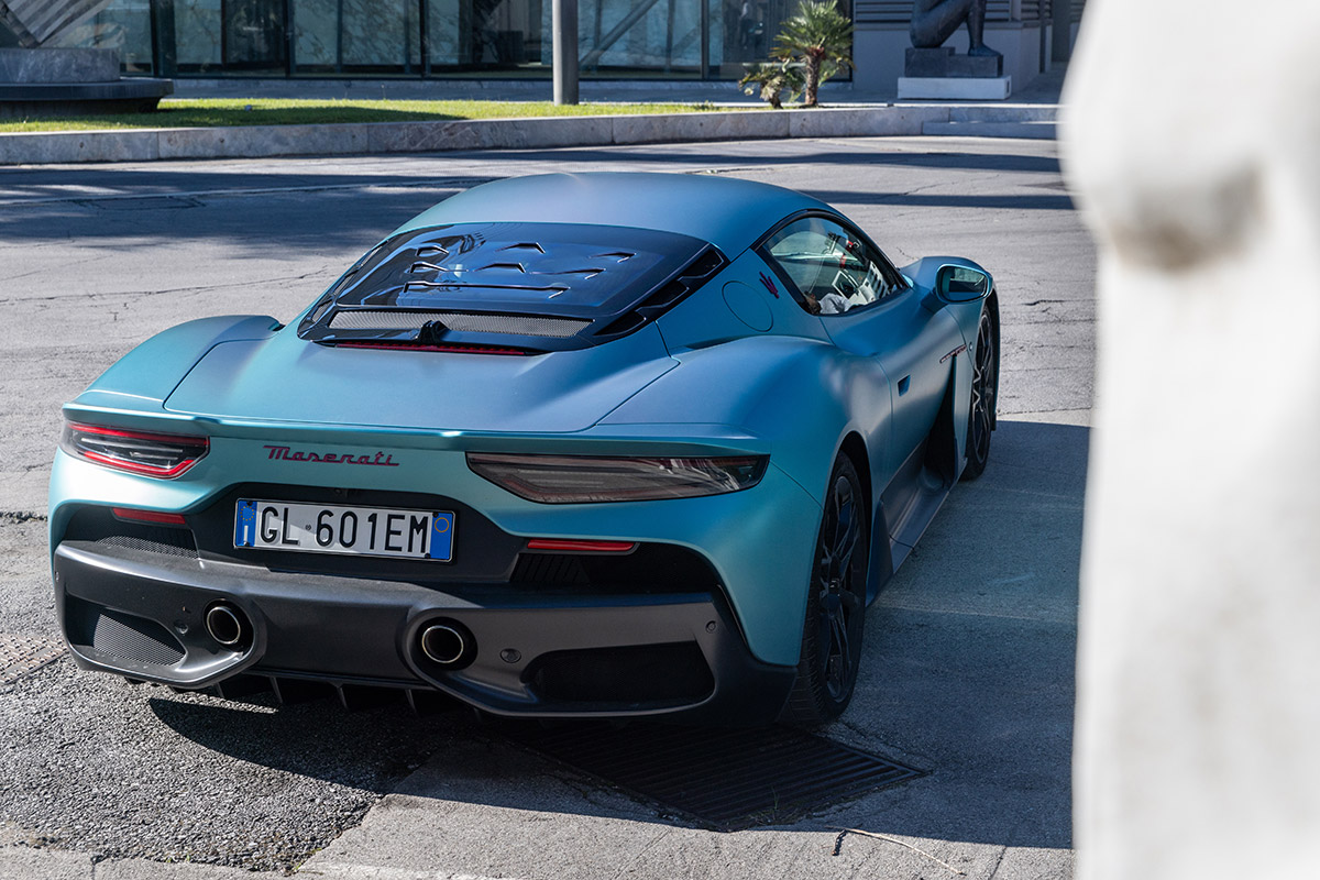 Maserati MCPURA Driving Experience