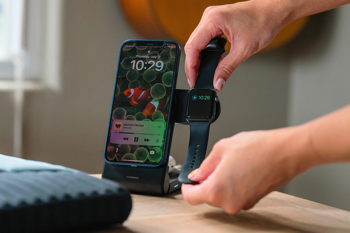 STM Goods ChargeTree Mag Wireless Charging Station